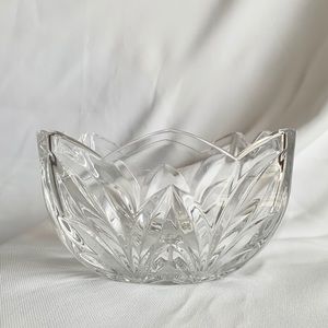 Mikasa crystal starburst bowl